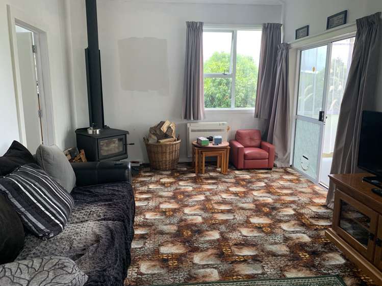 11 Calder Street Owaka_2