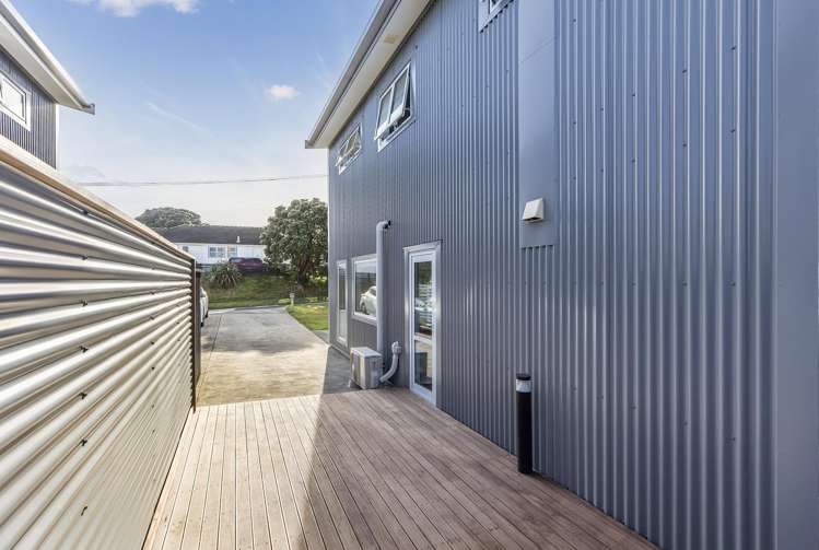 2/1 Murphy Place Titahi Bay_15