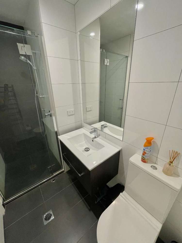 707b/8 Lakewood Court City Centre_3