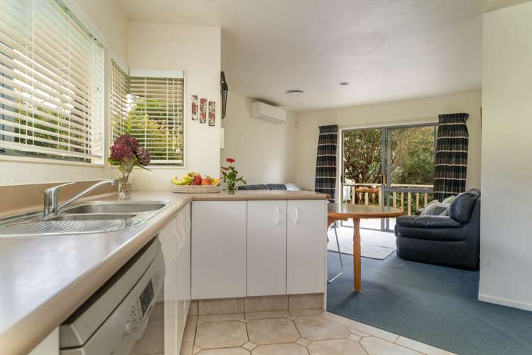 2 Myers Grove Churton Park_13