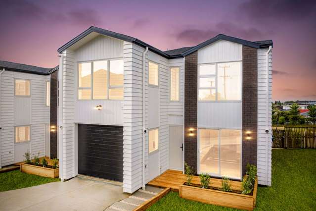 Stunning Brand New and Standalone in Papatoetoe