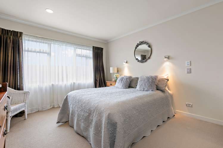 5 Riddington Rise Ohauiti_11