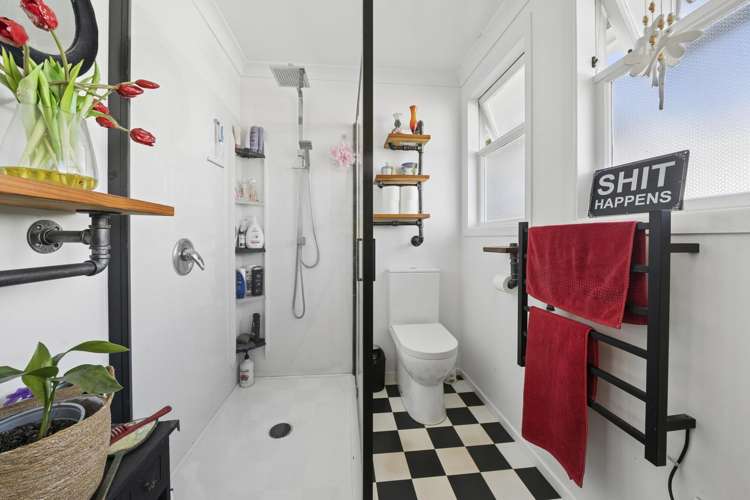 21 Pencarrow Crescent Wainuiomata_11