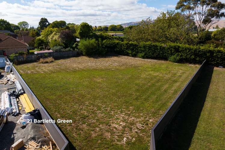 6 Bartletts Green Sections Yelverton_11
