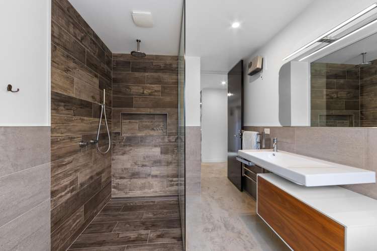 19 Kohunga Crescent Bottle Lake_23