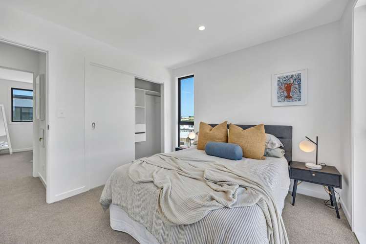 1 Oteha Valley Road_5