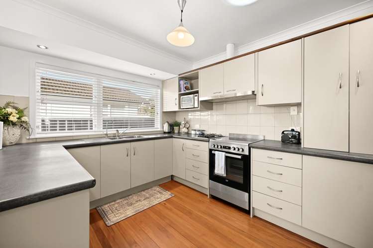 7 Forth Crescent Glenview_8