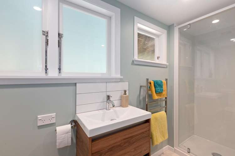 15 Kowhai Street Eastbourne_25