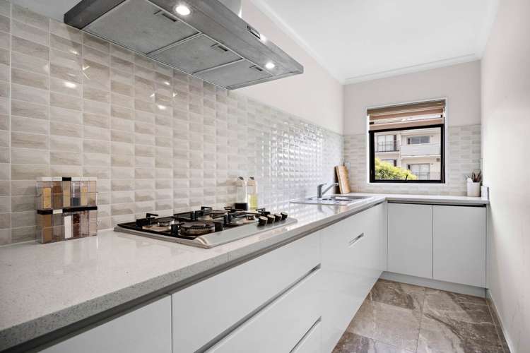 95 Medallion Drive Oteha_14