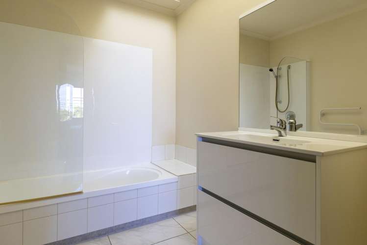 28 Lakeridge Close Rangatira Park_15