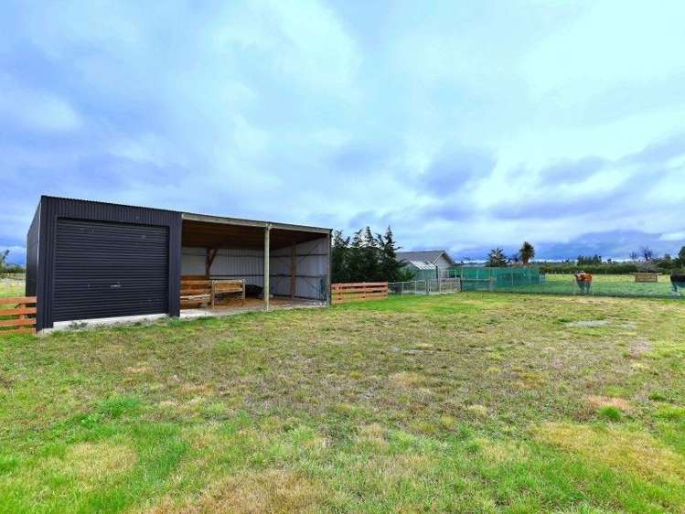 15 Mulholland Drive Darfield_21