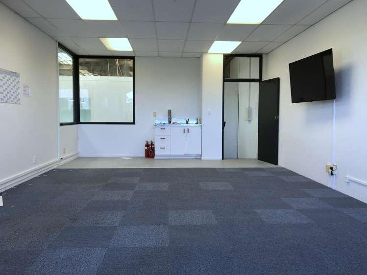 1/33-35 Waipareira Avenue Henderson_3