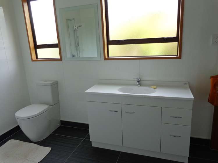 25 Rata Street Kaka Point_17