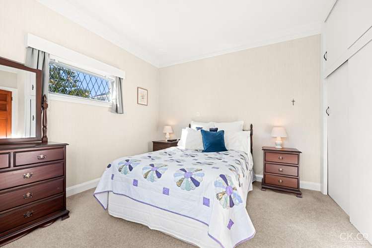 64 Totara Crescent Woburn_8