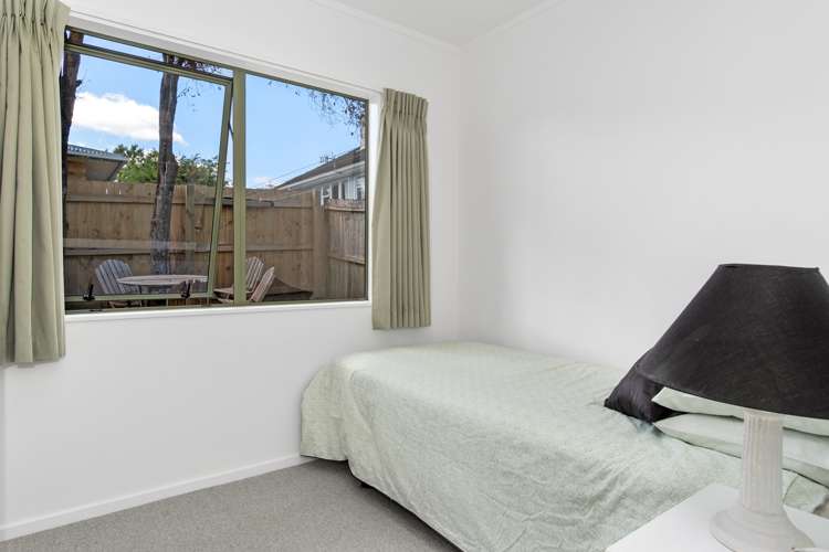 29b Henderson Crescent Parkvale_11