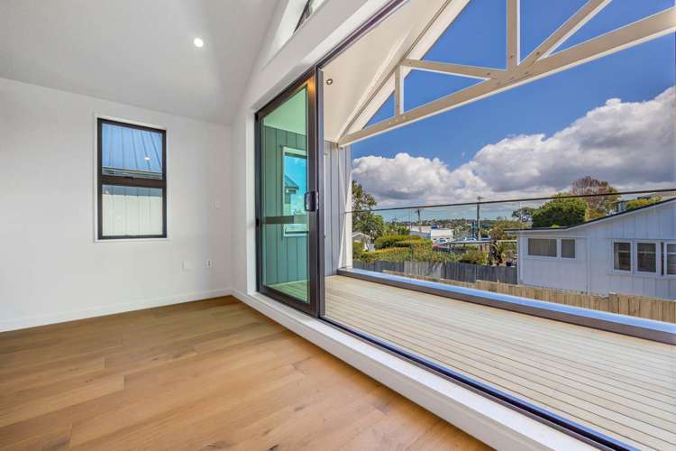 2/8 Auld Street Torbay_7