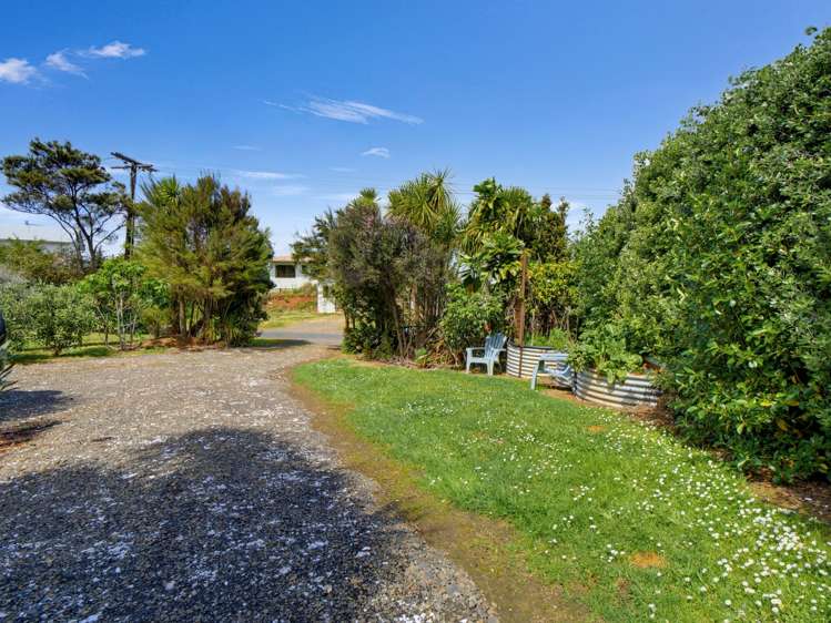 11 Moana Road Tinopai_28