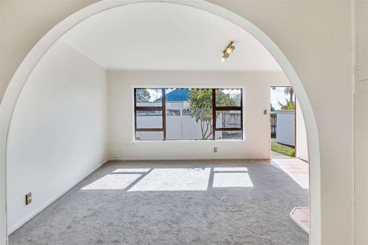 2/115 Mcleod Road Te Atatu South_6