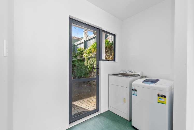 6 Fowlds Avenue Sandringham_24