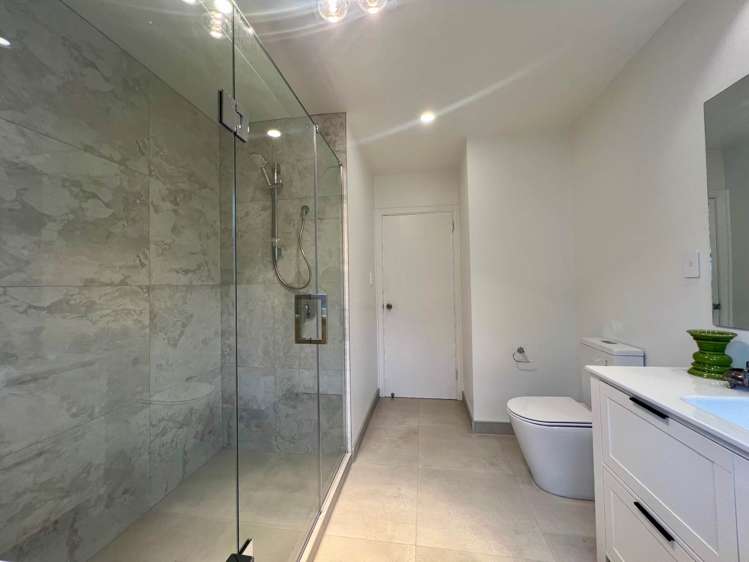 2 Fowlds Avenue Sandringham_13
