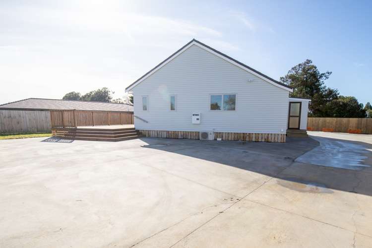 8 Fernleigh Street Kerepehi_15