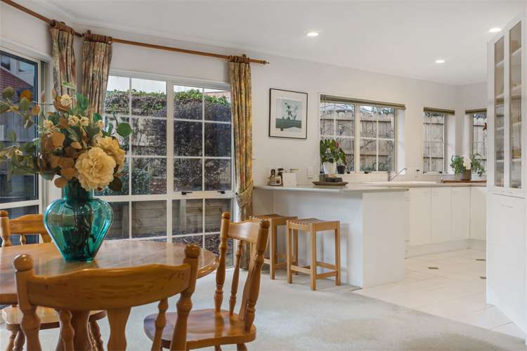 9 Sandalwood Place Somerville_5