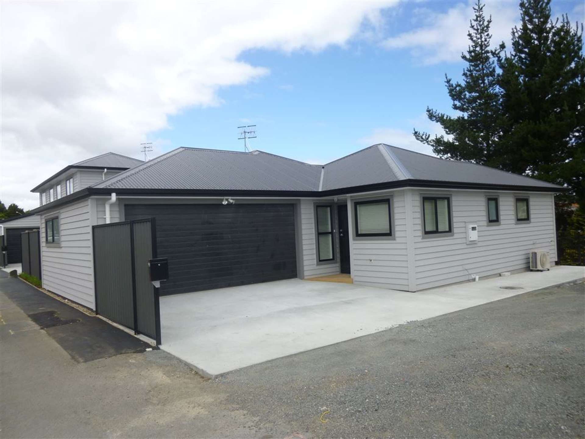 19 Tuhikaramea Road Dinsdale_0