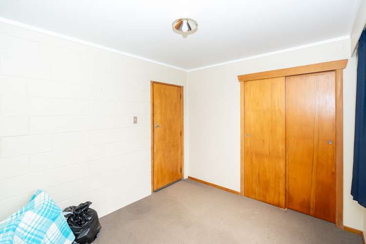 90 Houchens Road Glenview_19