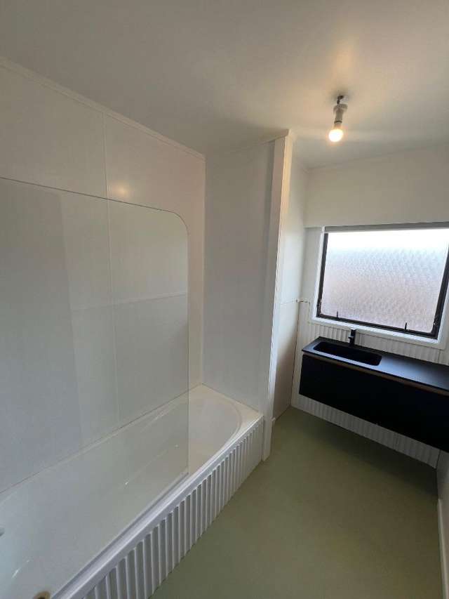 2 Empire Road Orewa_4