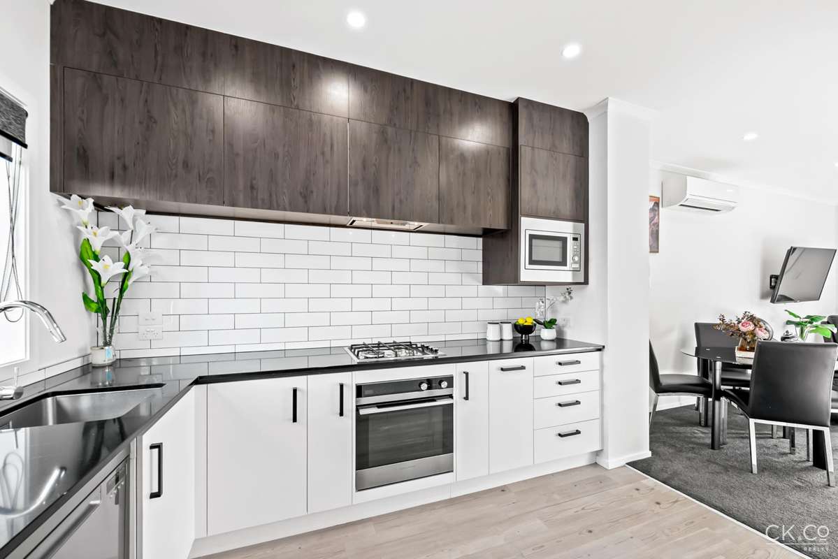 15 Aston Crescent_4