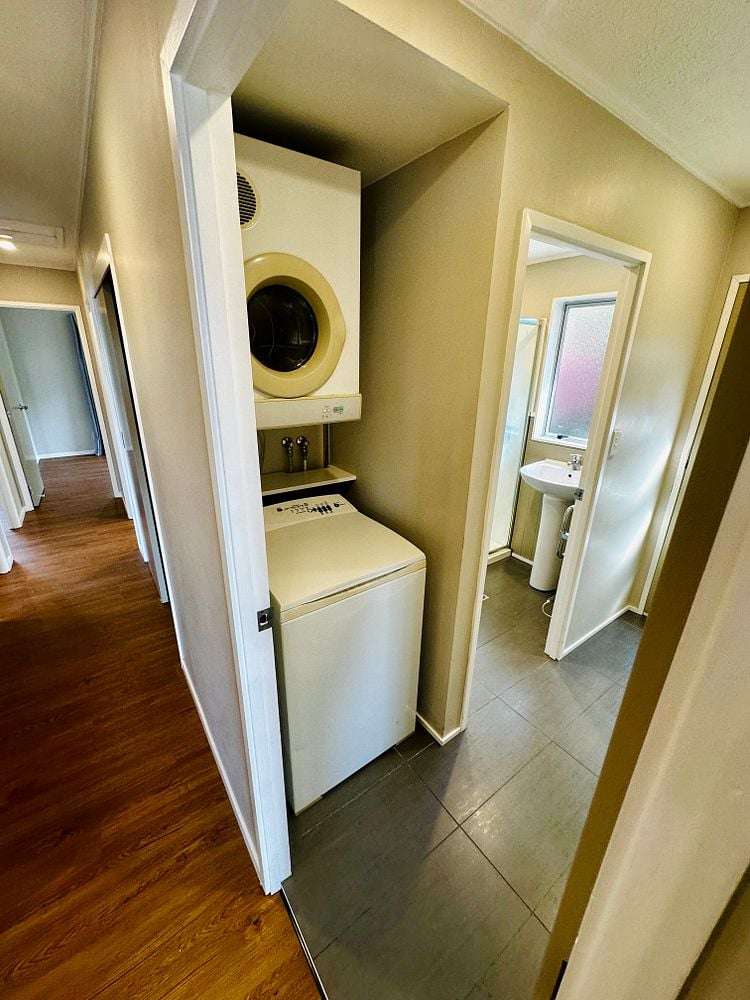 92 Thurleigh Grove Karori_13