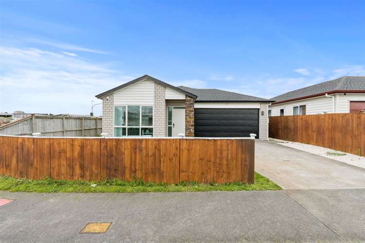 2 Castlepoint Avenue Takanini_9