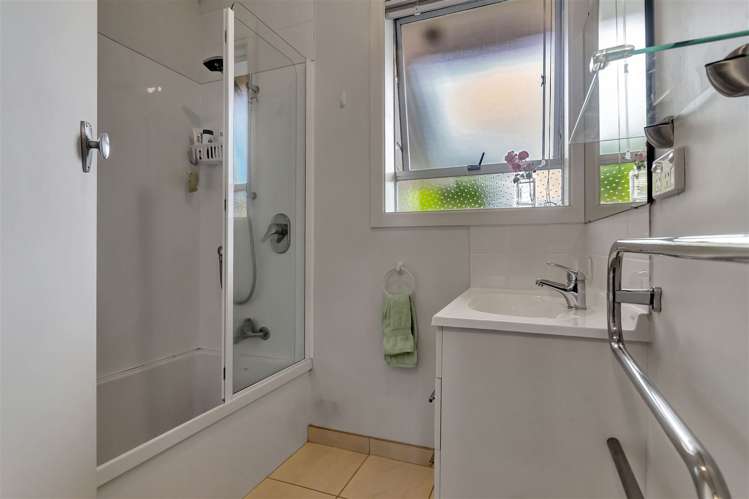 2/38 Shackleton Road Mount Eden_10