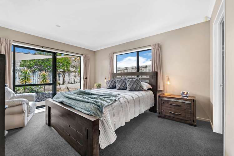 7 Holsten Place Massey_19