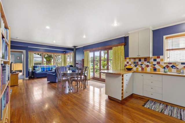 13 Lorenzen Bay Road Raglan_1