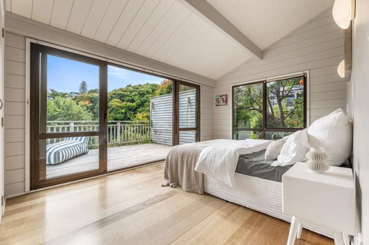 37b Ocean Road Surfdale_12