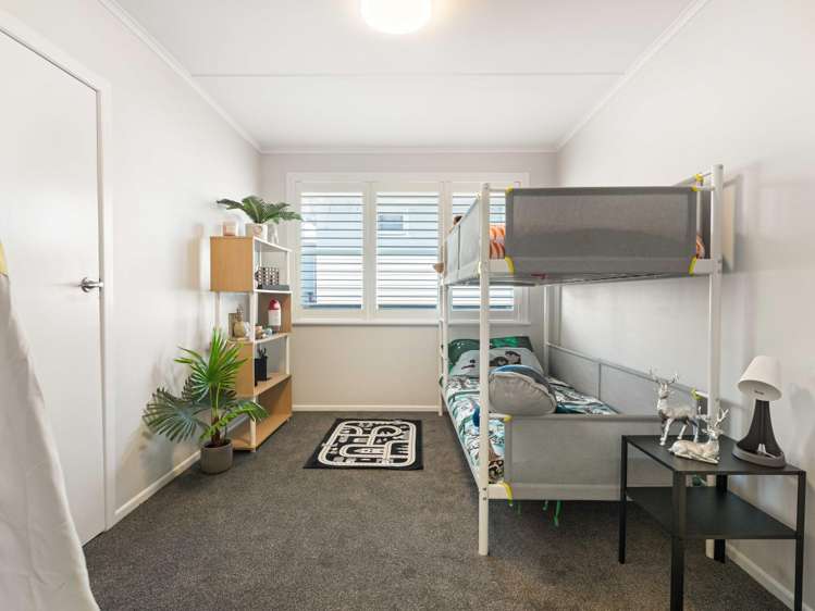 24 Cobham Crescent Kelston_31