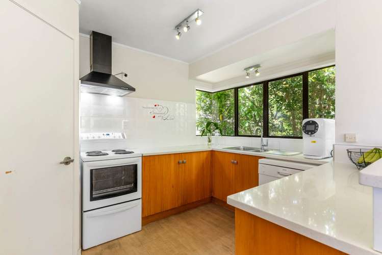 2/12 Greenvalley Rise Glenfield_7