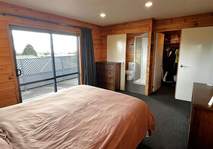 3B Rutherglen Road Paroa_13