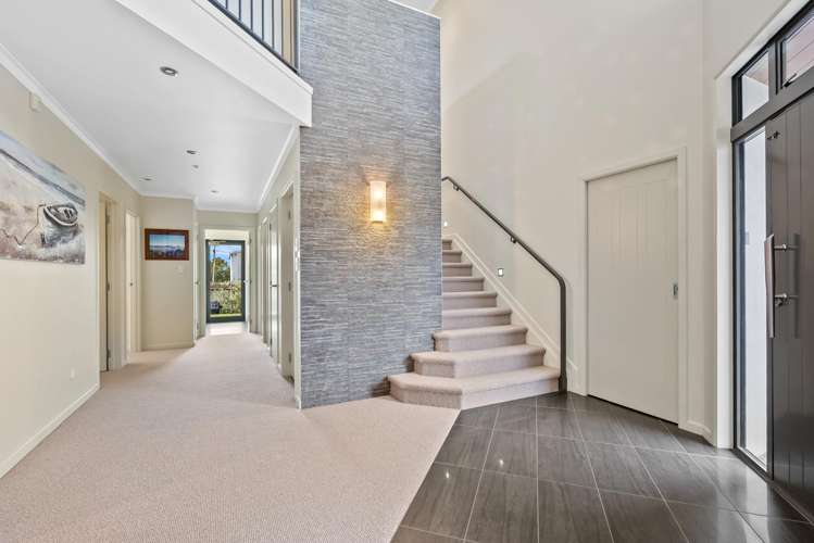 16 Fred Carr Place One Tree Point_12