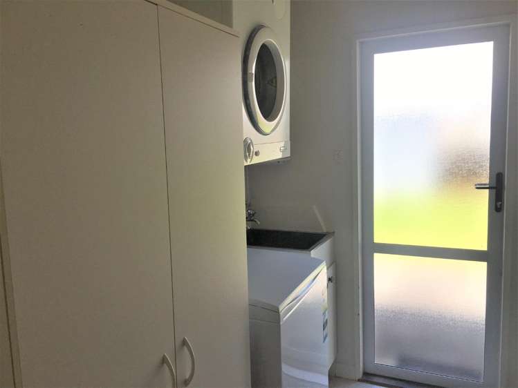 27 Abbotsford Street 3295_6