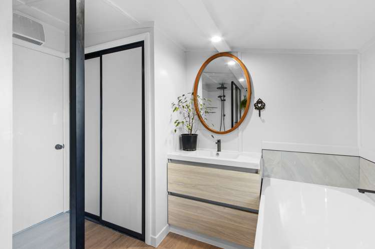 27 Pembertons Road Sefton_18