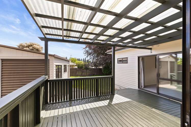 51 Gilbass Avenue Hamilton Lake_13