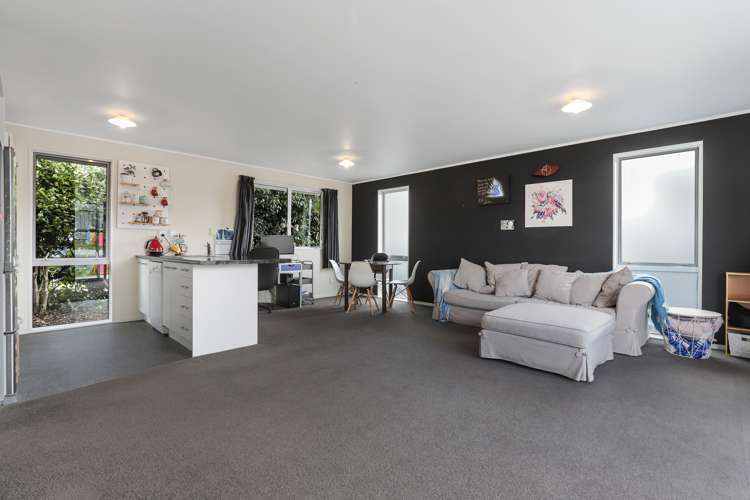 27a Bruce Avenue Glenview_3