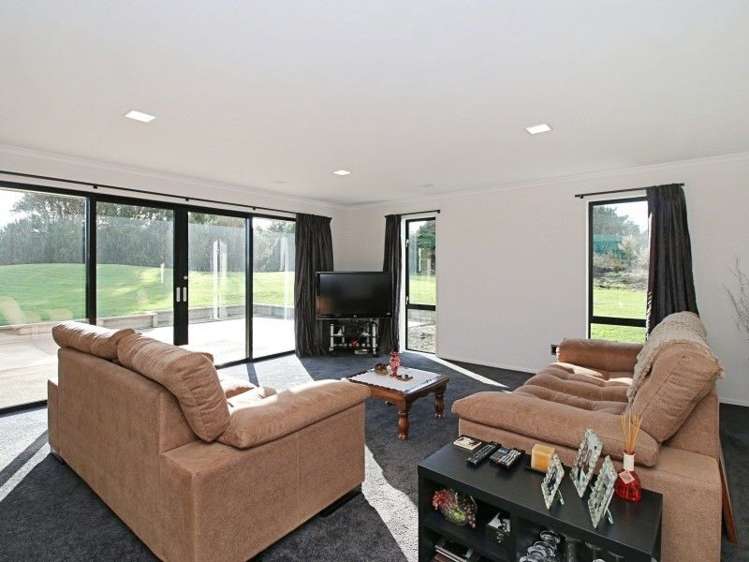 132 Oreti Road Otatara_15