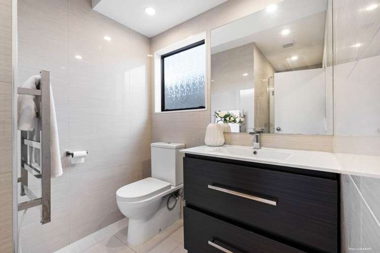 2/14 Roberts Road Te Atatu South_6