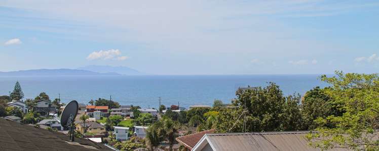 18a Gledstane Road Stanmore Bay_2