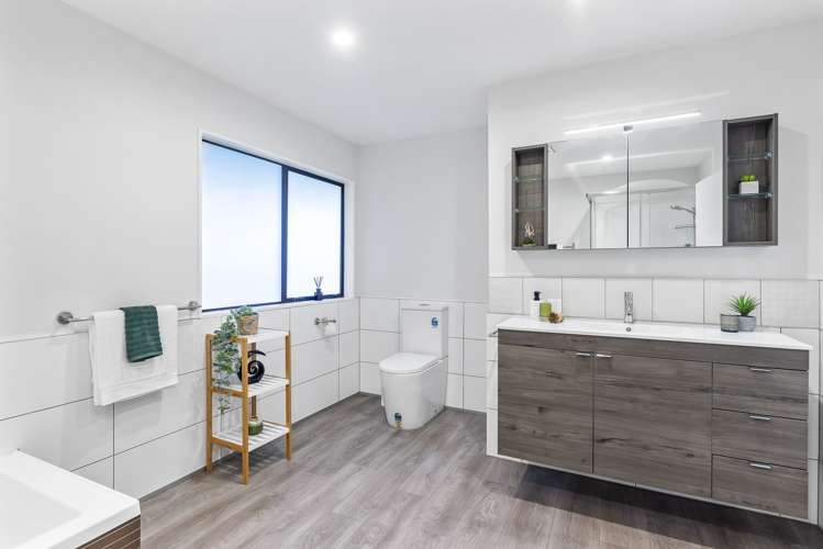 6 The Avenue Paraparaumu Beach_20