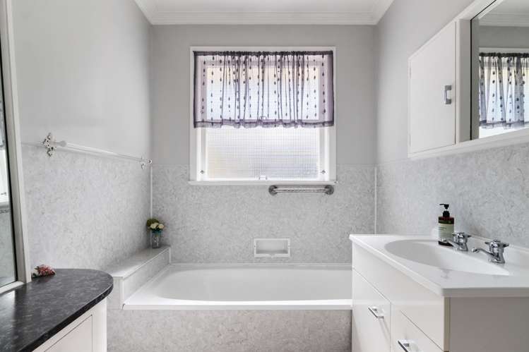 1029 Aberdeen Road Te Hapara_13