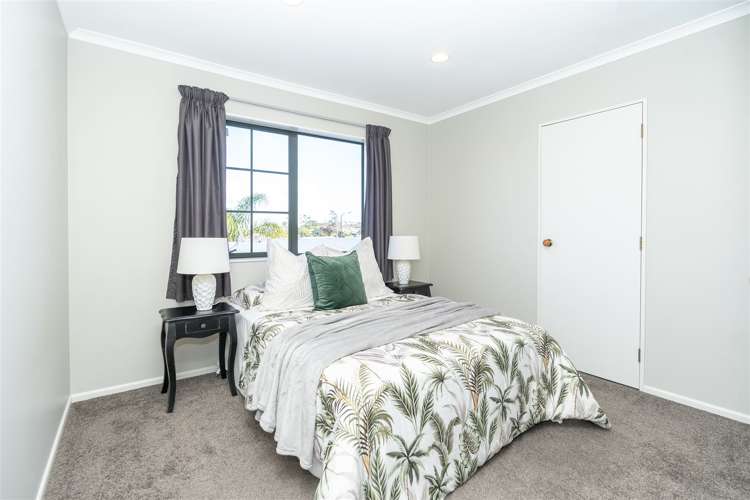 8 Pointon Glade Grandview Heights_20